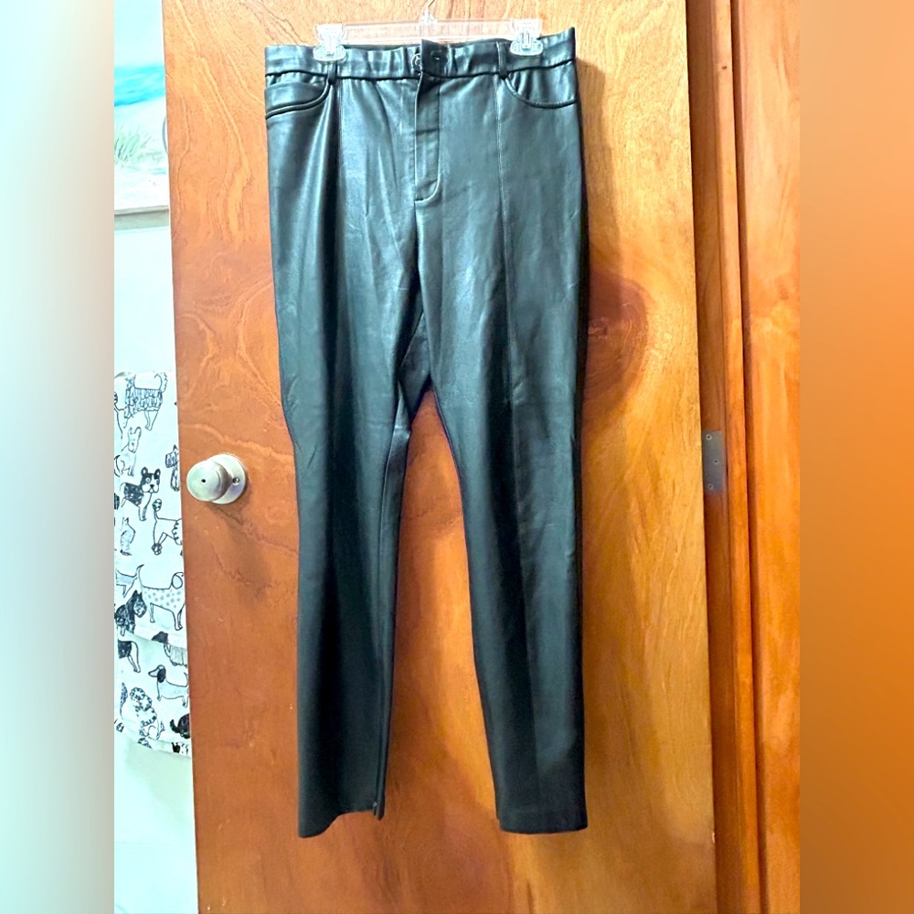 Ladies Faux Leather Pants